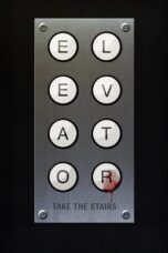 Nonton film Streaming Elevator (2013) subtitle Bahasa Indonesia