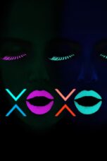 Nonton film Streaming XOXO (2016) subtitle Bahasa Indonesia