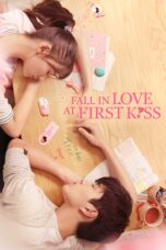 Nonton film Streaming Fall in Love at First Kiss (2019) subtitle Bahasa Indonesia
